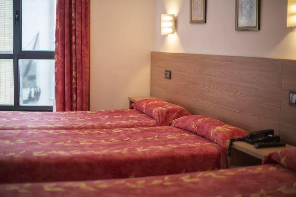Hotel Don Manuel กิฮอน ภายนอก รูปภาพ